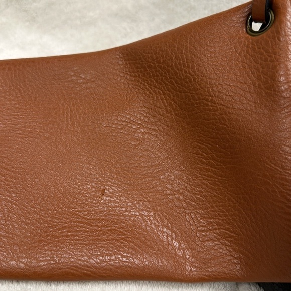 Cute GH Bass & Co. Black/ Brown Purse with detachable coin/makeup bag & pompom - Picture 7 of 7